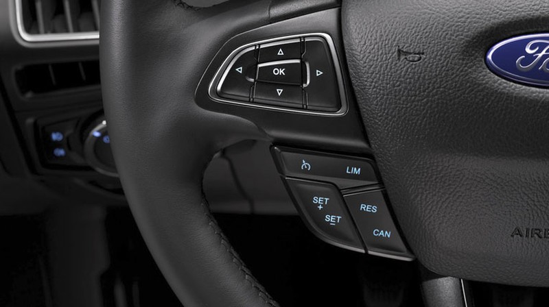 Ford công bố Focus phiên bản 2014 cảm hứng Aston Martin - ảnh 9